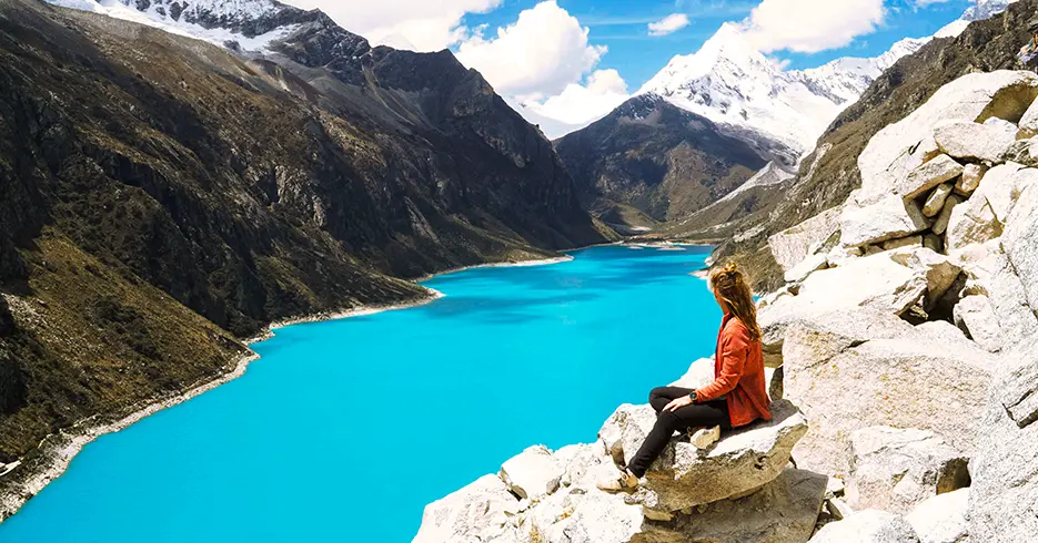 Mal de altitude no Peru - Cidade de Huaraz, lagoas e montanhas cobertas de neve