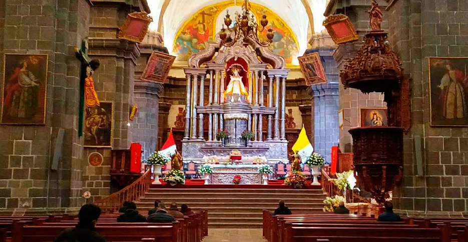 missa-do-galo-de-natal-na-catedral-de-cusco