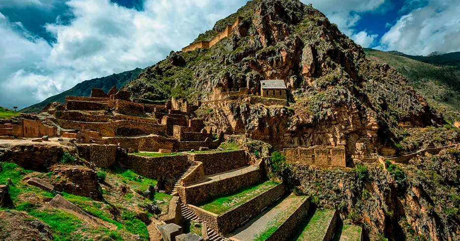 sítio arqueológico de Ollantaytambo no vale sagrado de Cusco