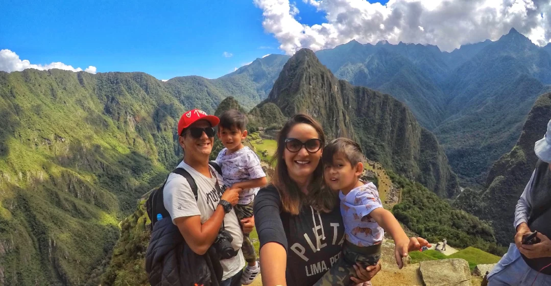 peru-machu-picchu-com-crianças