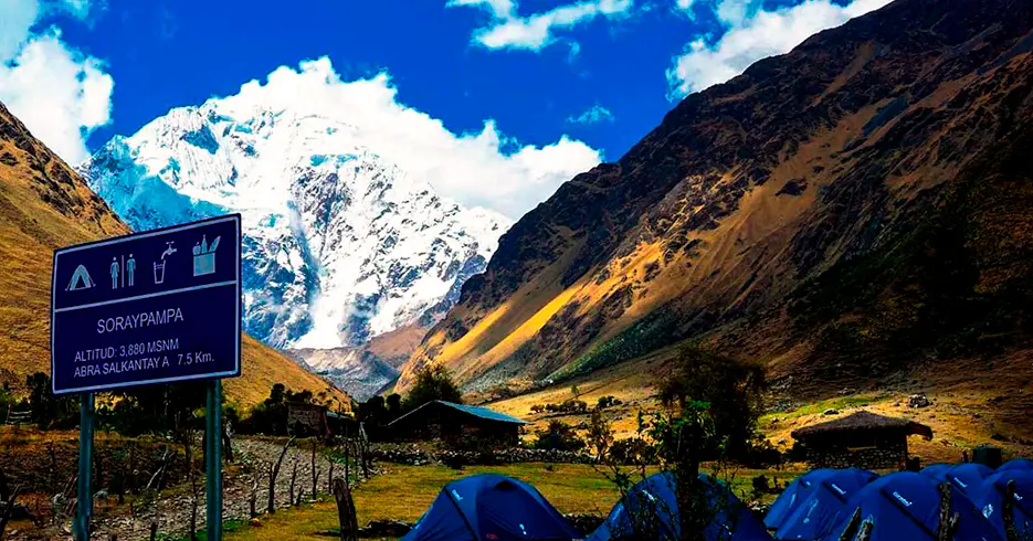 Início da Trilha Salkantay na cidade de Soraypampa